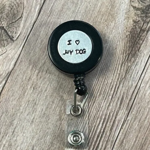 PET LOVER BADGE REEL