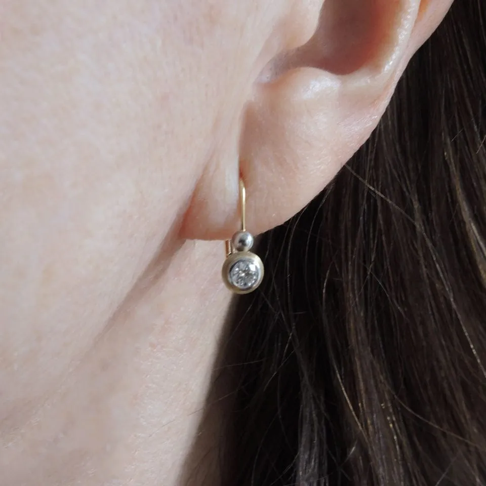 Series 8 | Simplicity Double Bezel, Lever back Earrings in 18k, Pt.   Dia.